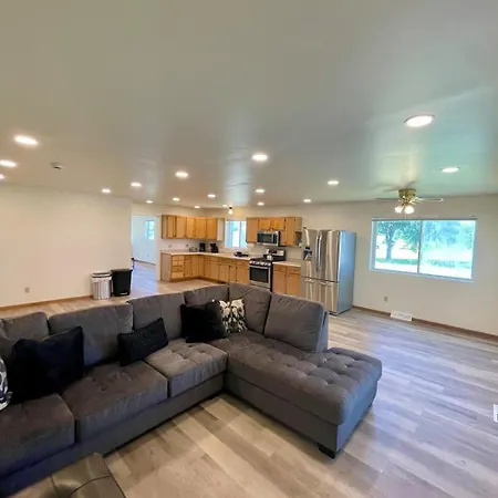 Zero Rock Two-Story Suite